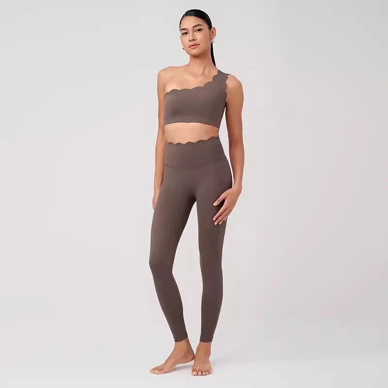 REVASTUDIO Mermaid Curve One-Shoulder Sports Bra